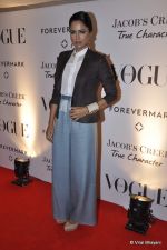 Sameera Reddy at Vogue_s 5th Anniversary bash in Trident, Mumbai on 22nd Sept 2012 (18).JPG