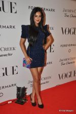 Sonal Chauhan at Vogue_s 5th Anniversary bash in Trident, Mumbai on 22nd Sept 2012 (17).JPG