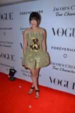 at Vogue_s 5th Anniversary bash in Trident, Mumbai on 22nd Sept 2012 (10).JPG