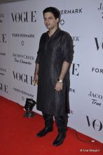at Vogue_s 5th Anniversary bash in Trident, Mumbai on 22nd Sept 2012 (59).JPG