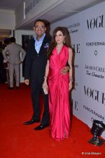 at Vogue_s 5th Anniversary bash in Trident, Mumbai on 22nd Sept 2012 (7).JPG