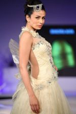 Model walk the ramp for Designer Mandira Wirk at Blenders Pride Fashion Tour Kolkata Day 2 on 23rd Sept 2012 (7).JPG