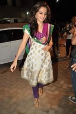 Monica bedi at andheri ka raja ganpati in Mumbai on 24th Sept 2012 (4).JPG