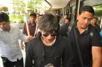Shahrukh Khan snapped in Mumbai on 24th Sept 2012 (9).JPG