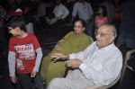 Madhuri Dixit with Kids on Jhalak Dikhhla Jaa in Mumbai on 25th Sept 2012 (114).JPG