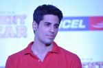 Siddharth Malhotra at Student of the year tie up with Aircel in Taj Hotel, Mumbai on 26th Sept 2012 (71).JPG