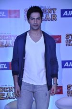 Varun Dhawan at Student of the year tie up with Aircel in Taj Hotel, Mumbai on 26th Sept 2012 (16).JPG