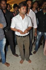 Rajpal Yadav visits Ganesha in Oberoi Mall, Mumbai on 27th Sept 2012 (23).JPG