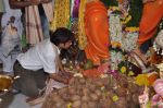 Rajpal Yadav visits Ganesha in Oberoi Mall, Mumbai on 27th Sept 2012 (4).JPG