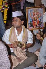 Rajpal Yadav visits Ganesha in Oberoi Mall, Mumbai on 27th Sept 2012 (5).JPG