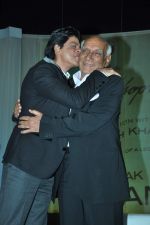 Shahrukh Khan, Yash Chopra at yash Chopra_s birthday in Yashraj Studio on 27th Sept 2012 (110).JPG