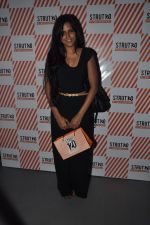 at the launch of Strut120.com in Cafe Zoe, Mumbai on 27th Sept 2012 (11).JPG