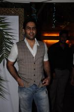 Aman Verma at the completion of 100 episodes in Afsar Bitiya on Zee TV by Raakesh Paswan in Sky Lounge, Juhu, Mumbai on 28th Sept 2012.jpg
