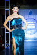 Model walk the ramp for the Ace Designer Rehan Shah for Timeless Paragon- Classic Diamond Jewellery on 28th Sept 2012 (2).jpg