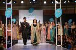 Zeenat Aman walk the ramp for the Ace Designer Rehan Shah for Timeless Paragon- Classic Diamond Jewellery on 28th Sept 2012 (3).jpg