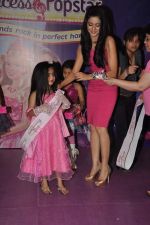 Aamna Sharif at Barbie Finale in Infinity Mall, Mumbai on 30th Sept 2012 (26).JPG
