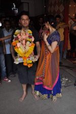 Bhushan Kumar, Divya Khosla Kumar at T-series ganpati Visarjan in Andheri, Mumbai on 30th Sept 2012 (82).JPG