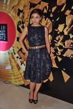 Soha Ali Khan at Elle beauty awards 2012 in Mumbai on 1st Oct 2012 (64).JPG