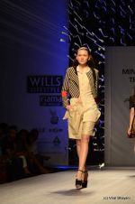 Model walk the ramp for ATSU Show at Wills Lifestyle India Fashion Week 2012 day 1 on 6th Oct 2012 (41).JPG