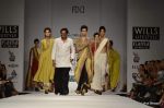 Model walk the ramp for Anand Kabra Show at Wills Lifestyle India Fashion Week 2012 day 1 on 6th Oct 2012 (130).JPG