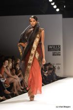 Model walk the ramp for Kiran Uttam Ghosh Show at Wills Lifestyle India Fashion Week 2012 day 1 on 6th Oct 2012 (6).JPG