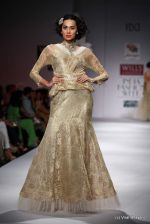 Model walk the ramp for Paras and Shalini Show at Wills Lifestyle India Fashion Week 2012 day 1 on 6th Oct 2012 (48).JPG