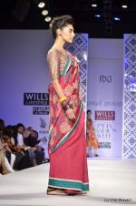 Model walk the ramp for Payal Pratap Show at Wills Lifestyle India Fashion Week 2012 day 1 on 6th Oct 2012 (19).JPG