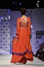 Model walk the ramp for Payal Pratap Show at Wills Lifestyle India Fashion Week 2012 day 1 on 6th Oct 2012 (37).JPG