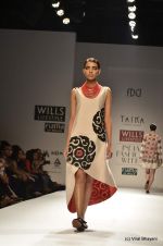 Model walk the ramp for Taika by Poonam Bhagat Show at Wills Lifestyle India Fashion Week 2012 day 1 on 6th Oct 2012 (23).JPG