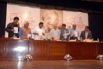 Mukesh Ambani, Parsoon Joshi at Spinning Wheel book launch on 4th Oct 2012 (70).JPG