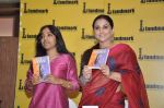 Vidya Balan unveils Unhooked book in Landmark, Mumbai on 5th Oct 2012 (80).JPG