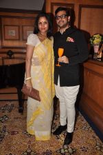 at Shobha De_s felicitation by Veuve Clicquot on 5th Oct 2012 (86).JPG
