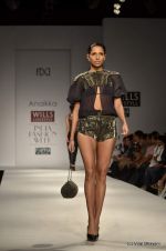 Model walk the ramp for Anaikka Show at Wills Lifestyle India Fashion Week 2012 day 2 on 7th Oct 2012 (115).JPG