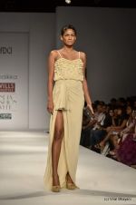 Model walk the ramp for Anaikka Show at Wills Lifestyle India Fashion Week 2012 day 2 on 7th Oct 2012 (76).JPG
