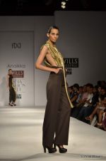 Model walk the ramp for Anaikka Show at Wills Lifestyle India Fashion Week 2012 day 2 on 7th Oct 2012 (93).JPG