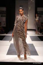 Model walk the ramp for Dev R Nil Show at Wills Lifestyle India Fashion Week 2012 day 2 on 7th Oct 2012 (54).JPG