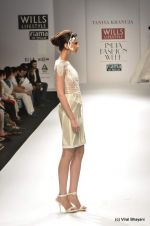 Model walk the ramp for Taniya Khanuja Show at Wills Lifestyle India Fashion Week 2012 day 2 on 7th Oct 2012 (49).JPG