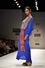 Model walk the ramp for Anupama Dayal Show at Wills Lifestyle India Fashion Week 2012 day 3 on 8th Oct 2012 (44).JPG