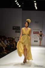 Model walk the ramp for Nalandda Show at Wills Lifestyle India Fashion Week 2012 day 3 on 8th Oct 2012 (45).JPG