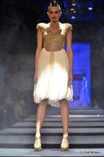 Model walk the ramp for Rajesh Pratap Singh Show at Wills Lifestyle India Fashion Week 2012 day 2 on 7th Oct 2012 (30336455).JPG