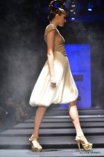 Model walk the ramp for Rajesh Pratap Singh Show at Wills Lifestyle India Fashion Week 2012 day 2 on 7th Oct 2012 (30336457).JPG