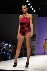 Model walk the ramp for Abhi Singh Show at Wills Lifestyle India Fashion Week 2012 day 4 on 9th Oct 2012 (10).JPG