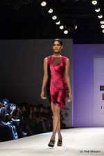 Model walk the ramp for Abhi Singh Show at Wills Lifestyle India Fashion Week 2012 day 4 on 9th Oct 2012 (16).JPG
