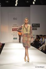 Model walk the ramp for Charu Parashar Show at Wills Lifestyle India Fashion Week 2012 day 5 on 10th Oct 2012 (59).JPG