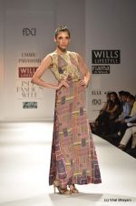 Model walk the ramp for Charu Parashar Show at Wills Lifestyle India Fashion Week 2012 day 5 on 10th Oct 2012 (92).JPG