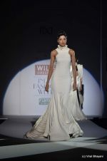 Model walk the ramp for Gauri and Nainika Show at Wills Lifestyle India Fashion Week 2012 day 4 on 9th Oct 2012 (134).JPG