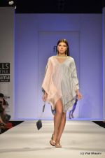 Model walk the ramp for Jenjum Gadi Show at Wills Lifestyle India Fashion Week 2012 day 5 on 10th Oct 2012 (68).JPG
