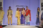 Model walk the ramp for Jenjum Gadi Show at Wills Lifestyle India Fashion Week 2012 day 5 on 10th Oct 2012 (93).JPG