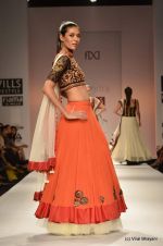 Model walk the ramp for Joymitra Show at Wills Lifestyle India Fashion Week 2012 day 5 on 10th Oct 2012 (133).JPG