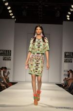 Model walk the ramp for Pia Pauro Show at Wills Lifestyle India Fashion Week 2012 day 5 on 10th Oct 2012 (102).JPG